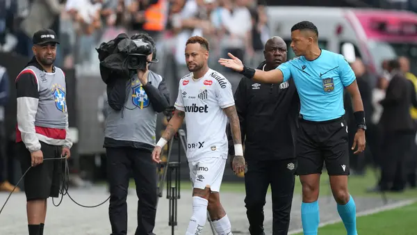 Santos pide la anulación del partido ante Coritiba por una confusa sustitución de Neymar