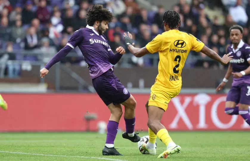 César Huerta en el partido de Anderlecht contra Mechelen en la Belgian Pro League | AFP