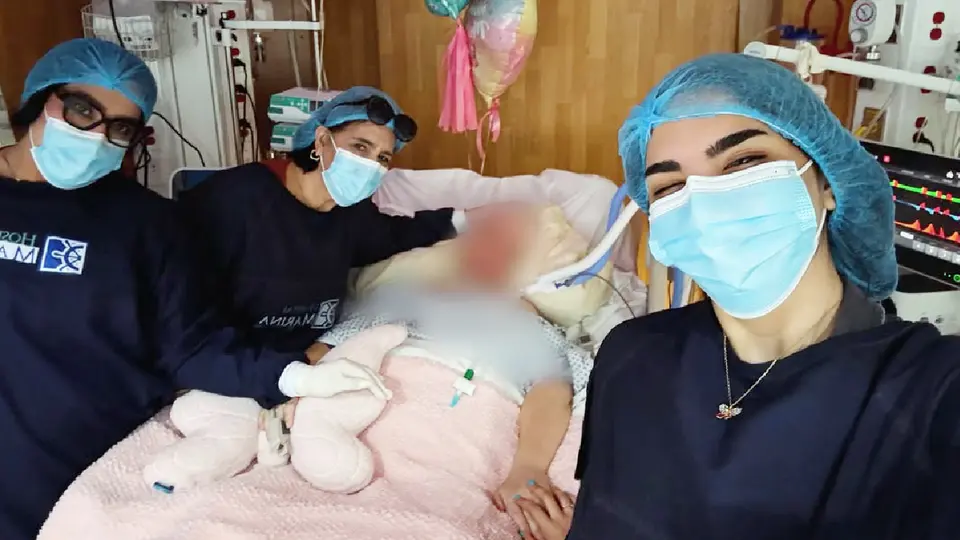 Steff y Kimberly estuvieron al pendiente de la salud de su madre / G: @stefannyloaiza.m