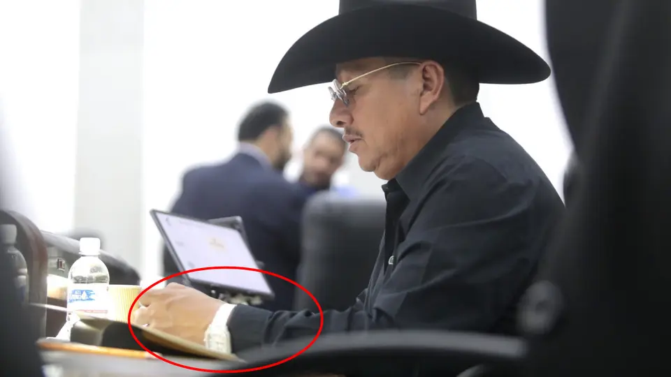 VIDEO: Diputado presume lujoso Cartier de 380 mil pesos y responde a las críticas
