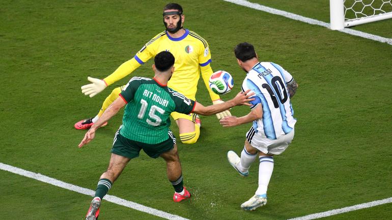 Gol de Messi que fue invalidado por el VAR | AP