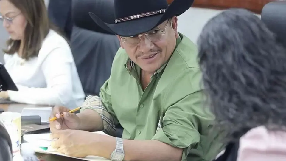 El reloj del diputado Tomás Zavala causó polémica por su alto costo / Redes Sociales