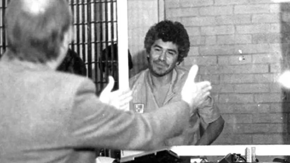 Rafael Caro Quintero enfrenta cargos por narcotráfico y por el asesinato del agente de la DEA Enrique “Kiki” Camarena ocurrido en 1985.