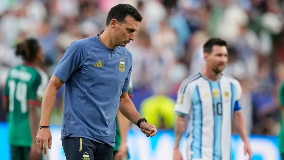 Lionel Scaloni se rinde ante Messi tras partido contra Argelia | AP