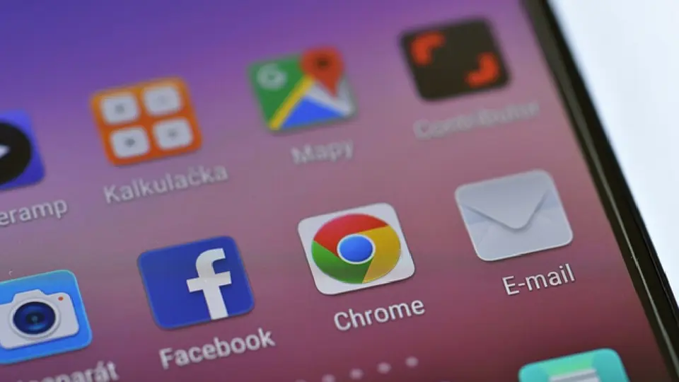 La empresa es acusada de acaparar el mercado de procesamiento de pagos para aplicaciones móviles y contenido digital / Magnific