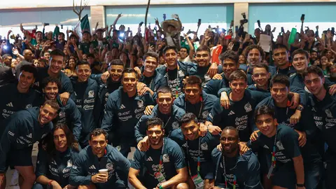 Guadalajara se rinde a la Selección Mexicana en una bienvenida memorable
