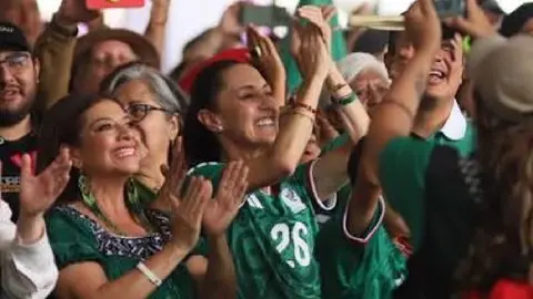Claudia Sheinbaum habló sobre los partidos de la Selección Mexicana durante su conferencia matutina. / Redes.