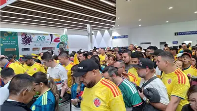 De Medellín hasta CDMX: Afición de Colombia toma el tren ligero previo a su debut en el Mundial