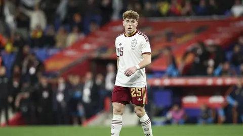 Víctor Muñoz ya tiene nuevo equipo mientras él esta concentrado con la Selección Española | AFP