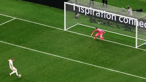 ¿Ayuda a Inglaterra? Penal repetido de Harry Kane causa polémica