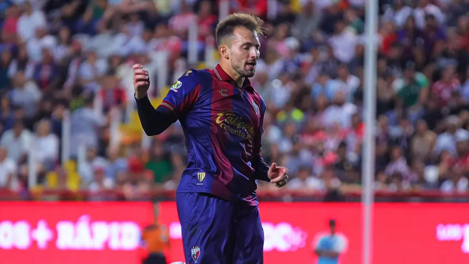 Eugenio Pizzuto en el partido de Atlante contra Necaxa | MEXSPORT