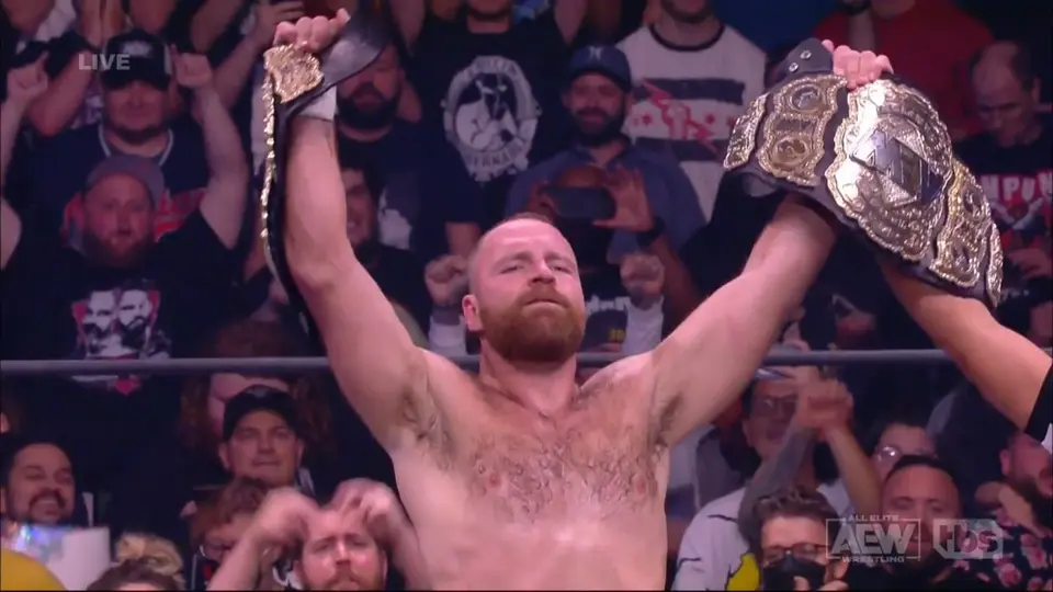 Jon Moxley venciendo a CM Punk para convertirse en nuevo campeón mundial AEW l AEW