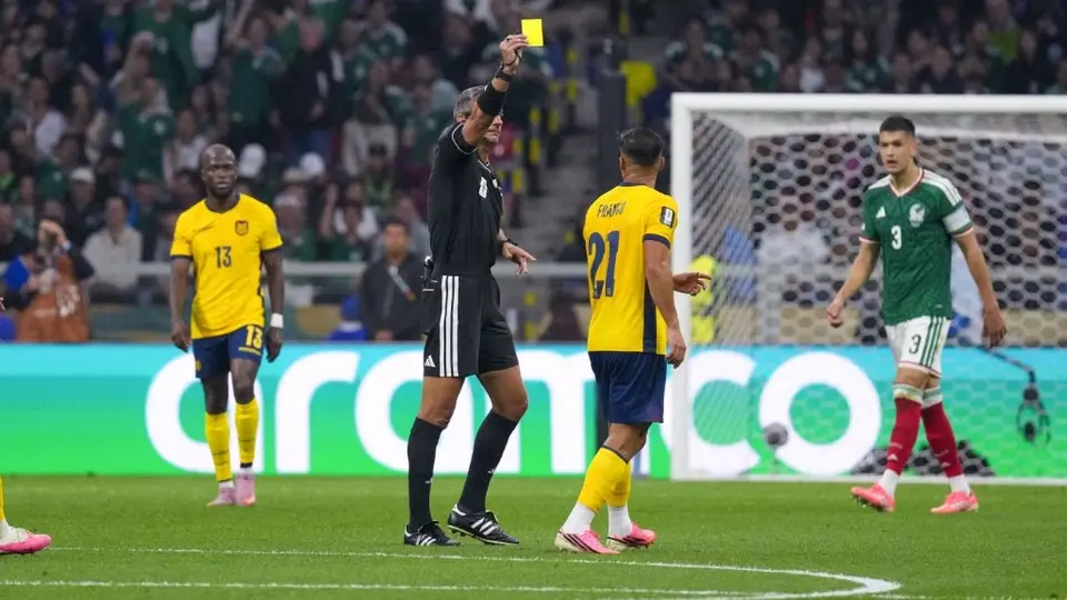 Slavko Vincic fue el árbitro de México vs Ecuador en la Copa del Mundo | AFP