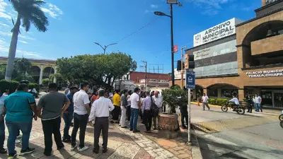 Mujer se lanza de un edificio durante sismo de magnitud 7.4 en Chiapas