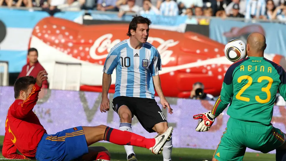 El día que la Argentina de Messi aplastó a la España campeona del Mundo