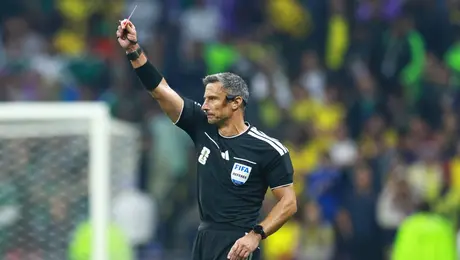 Slavko Vincic, árbitro de la Final del Mundial, rompe en llanto al enterarse de su designación