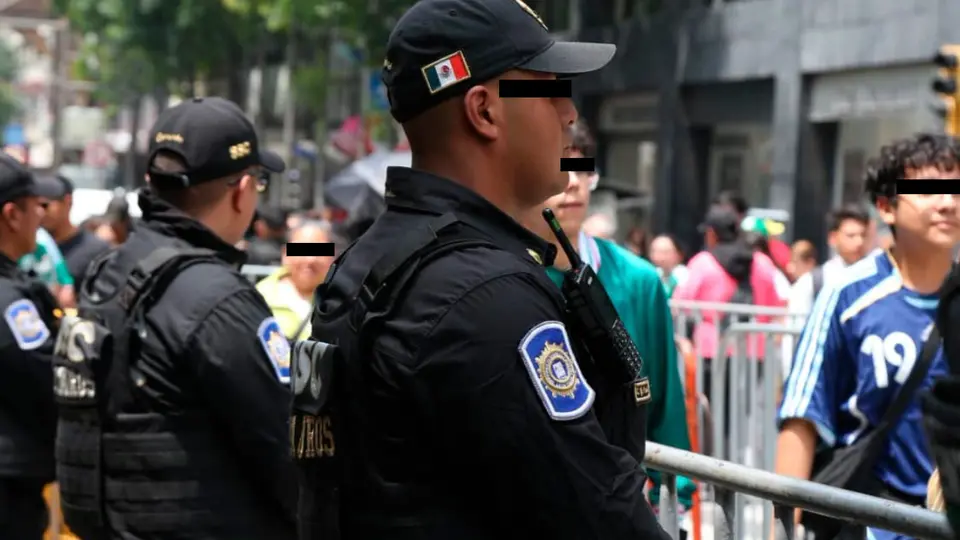Los policías detenidos tienen cinco carpetas de investigación en su contra / FB: @PoliciaCDMX (imagen ilustrativa)