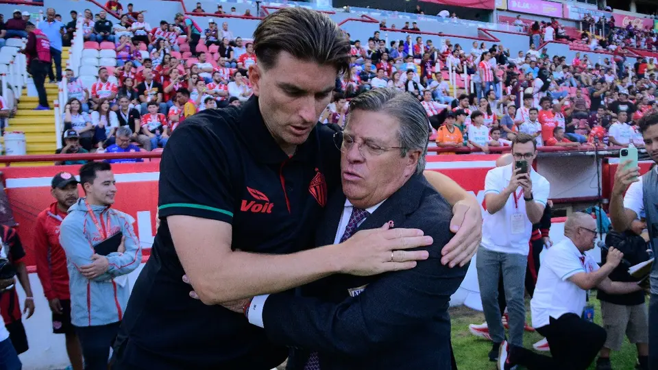 Martín Varini y Miguel Herrera | IMAGO7