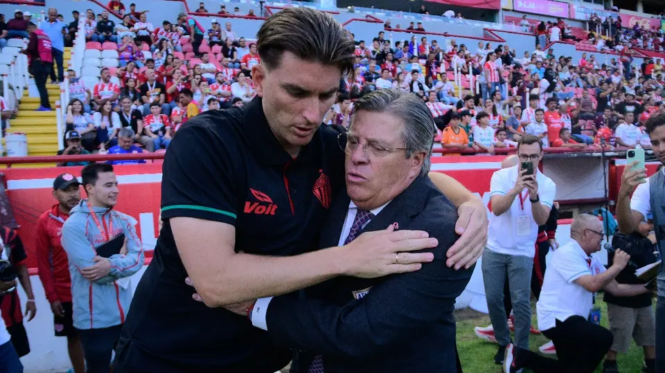 Martín Varini y Miguel Herrera | IMAGO7