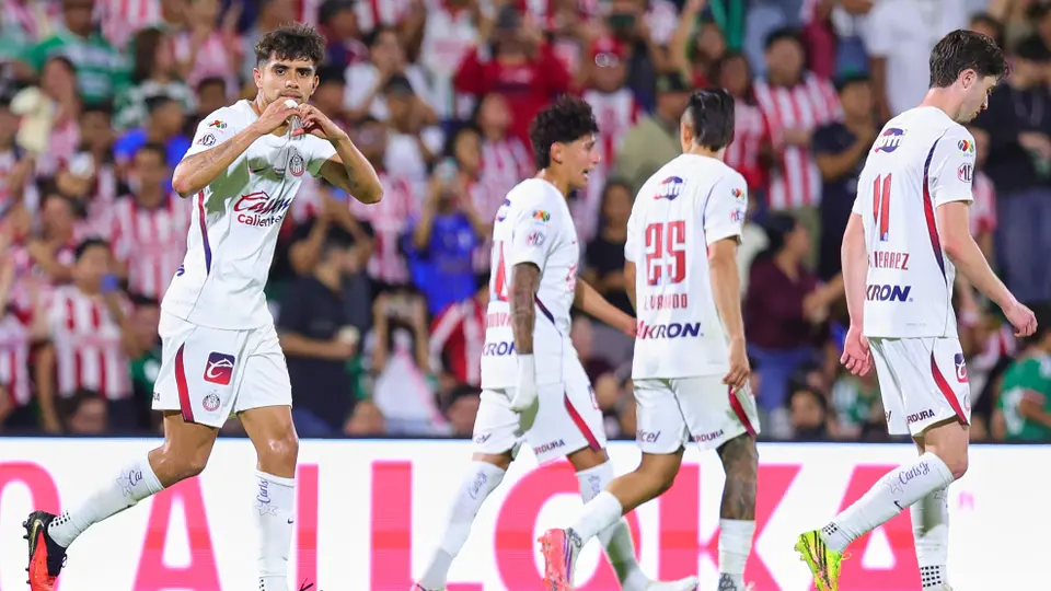 Chivas vence 1-0 a Santos y suma su segunda victoria del torneo