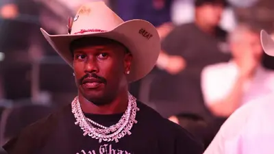 ¡VON-BAZO! Von Miller se une a los Dallas Cowboys