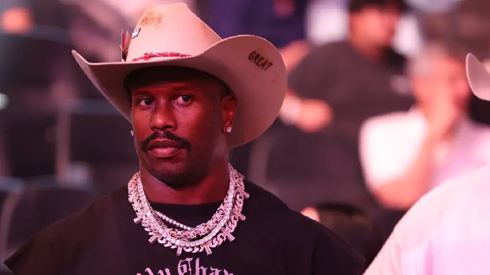¡VON-BAZO! Von Miller se une a los Dallas Cowboys