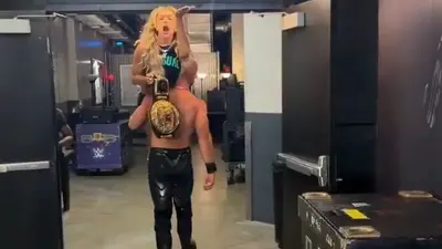 ¡Ouch! Maxxine Dupri se lleva duro golpe en un segmento para redes con Austin Theory