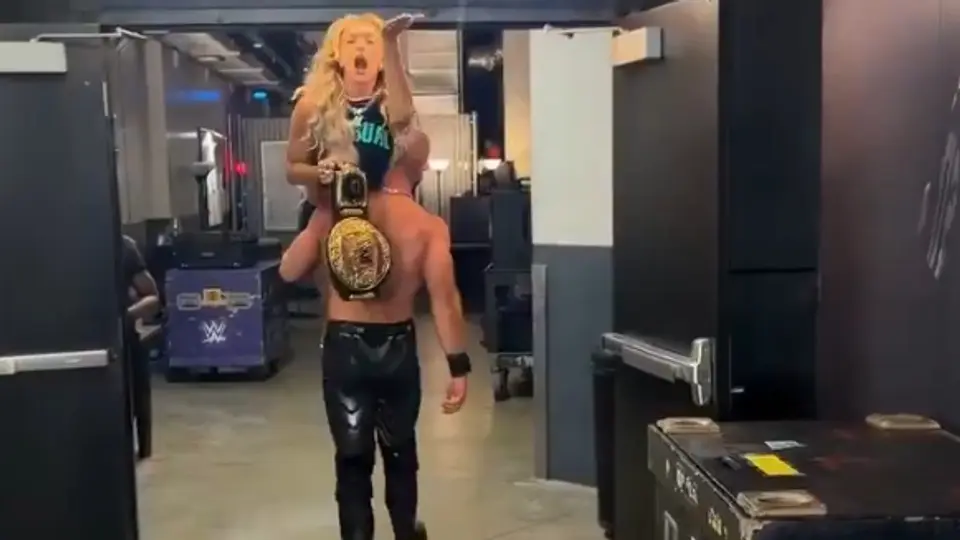 ¡Ouch! Maxxine Dupri se lleva duro golpe en un segmento para redes con Austin Theory