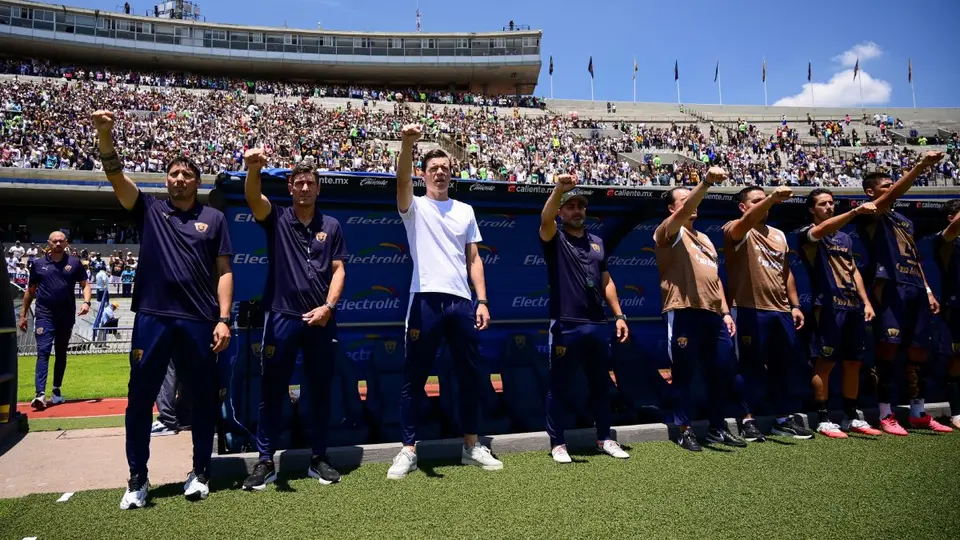 Esteban Solari con Pumas en la Liga MX | IMAGO 7
