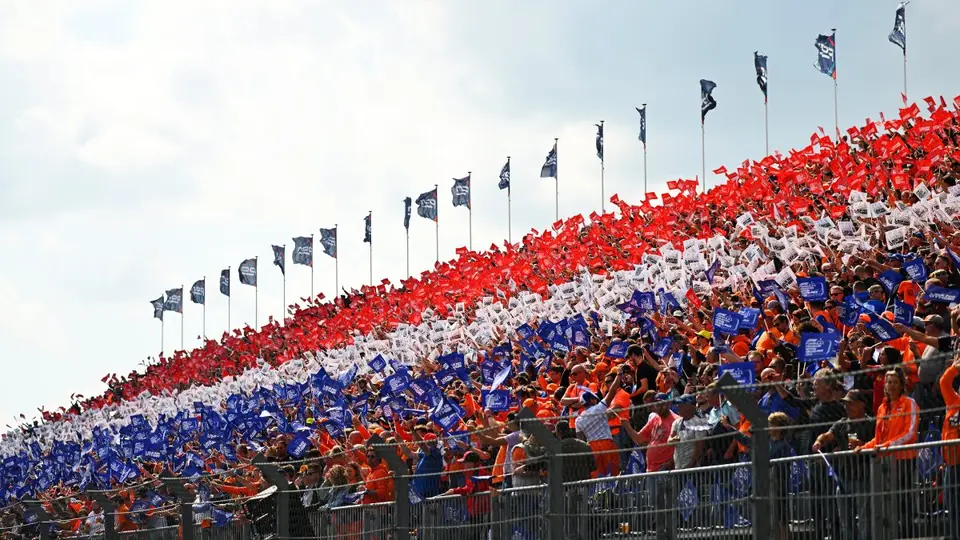 Afición en el Circuito de Zandvoort en el Gran Premio de Países Bajos | RED BULL