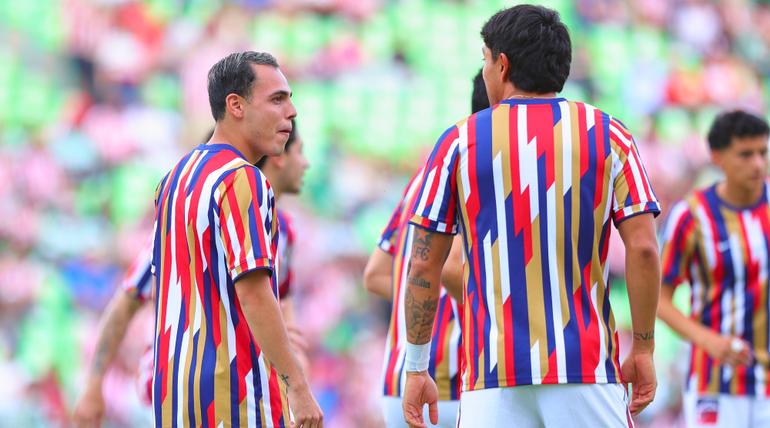 Chivas calentando | MEXSPORT