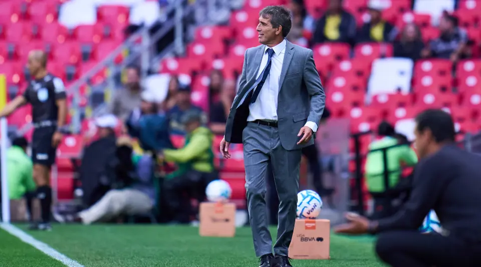 Guillermo Almada, en partido de las Águilas | MEXSPORT