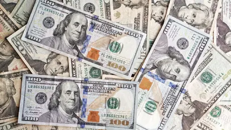 Precio del dólar hoy 17 de agosto: el peso se acerca a las 16 unidades
