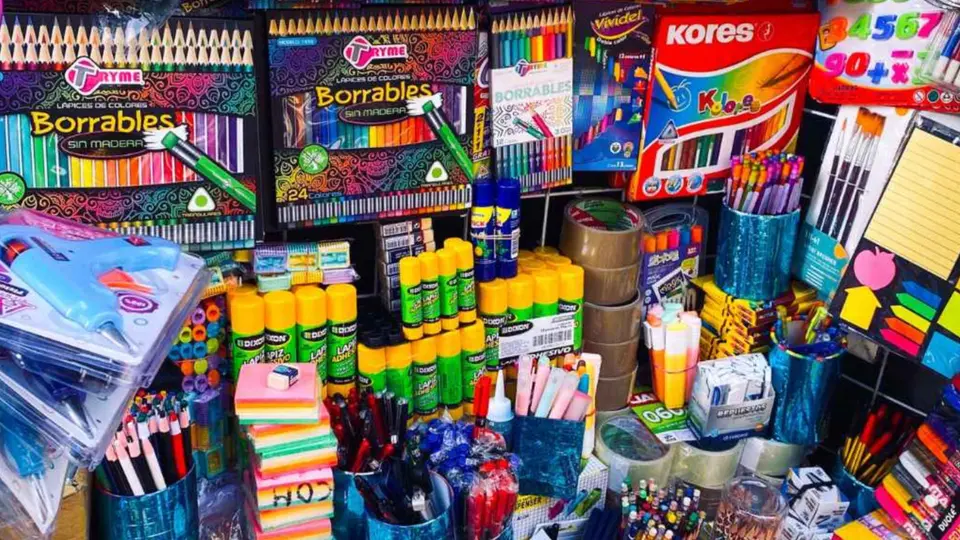 Útiles chinos pegan al comercio: papelerías de CDMX perderían hasta 50% por regreso a clases