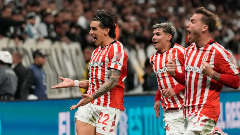 Alexis Castro celebrando anotación ante Corinthians | AP