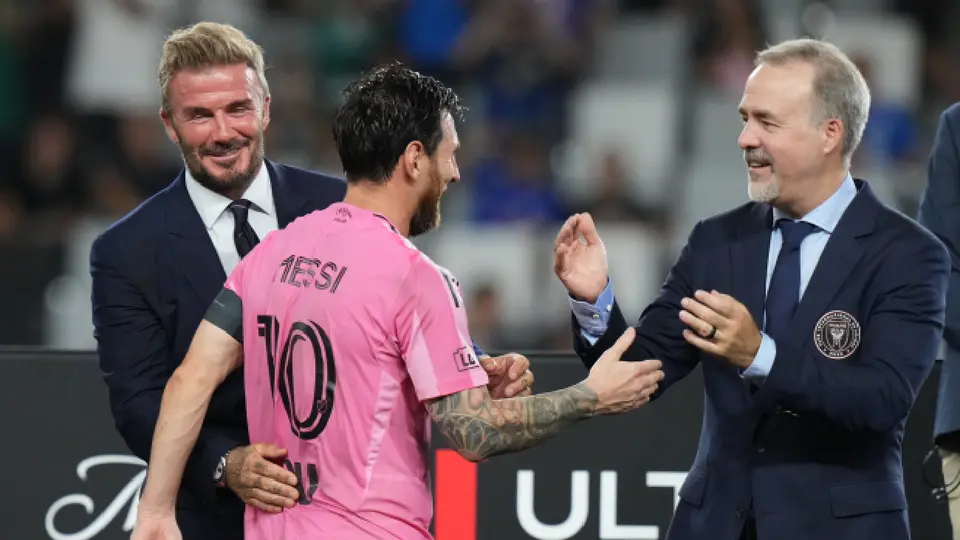 David Beckham y Lionel Messi, en la premiación al Inter Miami, en la Campeones Cup 2026 | AP