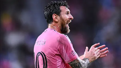 Se lanza contra Comisionado de MLS