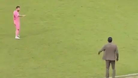 ¿Se burló de Huiqui? Así fue el encare de Messi contra el técnico de Cruz Azul