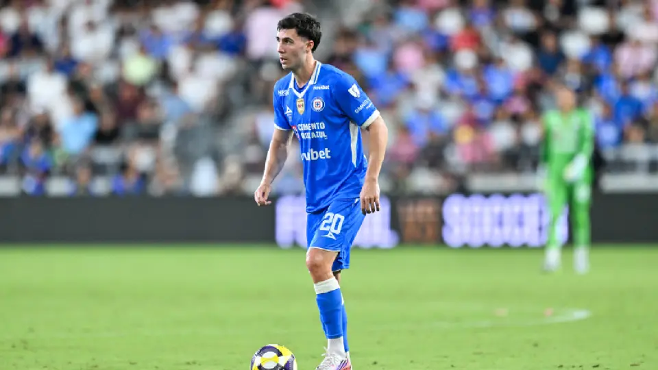 Afición de Cruz Azul revienta a jugadores argentinos del club tras derrota ante Inter Miami