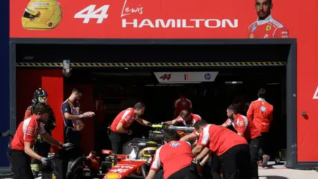 "Todos trabajamos juntos": Hamilton desmintió rumores de que hizo cambios en Ferrari
