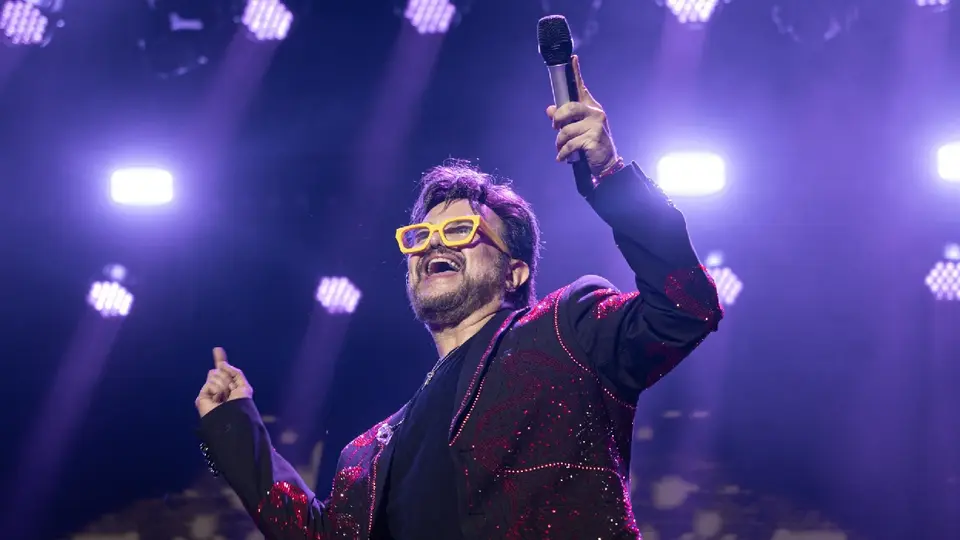 El cantante empezó a discutir con el público durante el 15 de septiembre / IG: @syntekoficial