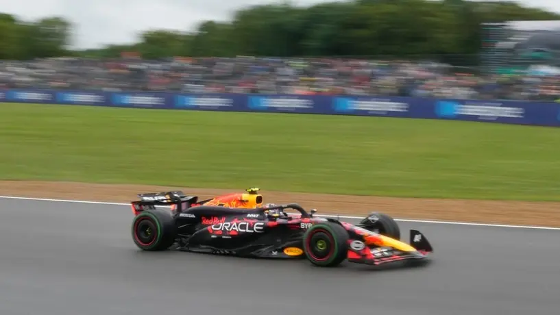 ¡No se dará por vencido! Checo Pérez pidió disculpas por el error en la qualy del Gran Premio de Gran Bretaña