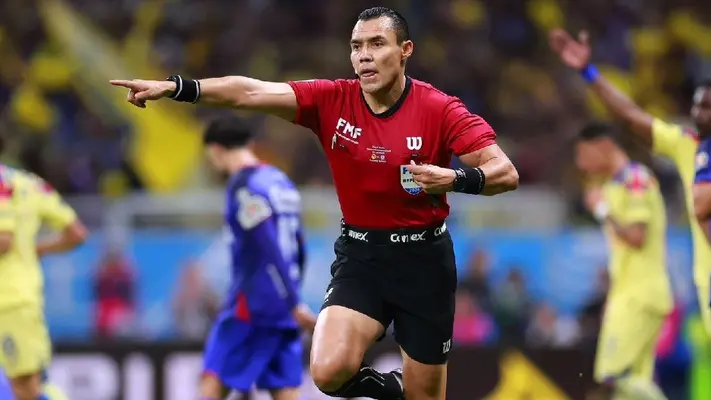 Carlos Salcedo y Ruso Zamogilny recuerdan arbitraje del América vs Cruz Azul: “Nada cambiará”