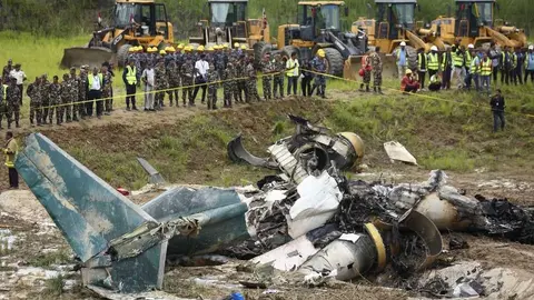 Accidente de avión deja 18 muertos en Nepal