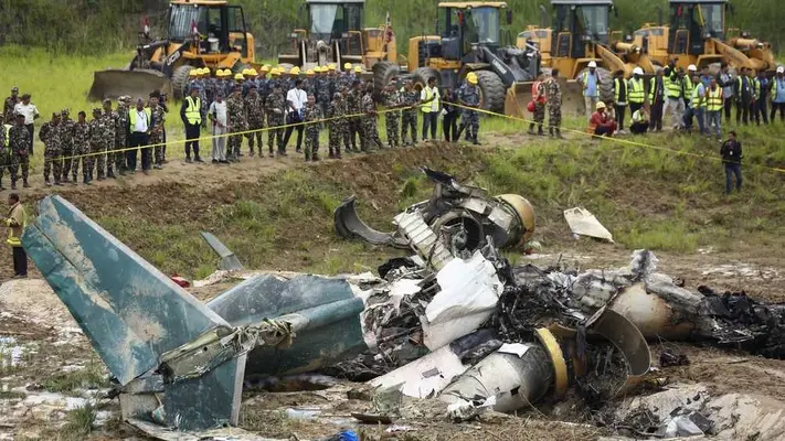 Accidente de avión deja 18 muertos en Nepal