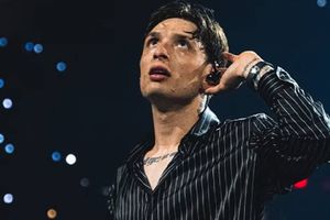 Peso Pluma estalla contra el dueño del recinto en pleno concierto de EE.UU: "Un mexicano se respeta"