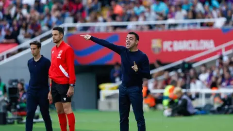 Xavi Hernández se marcha de Barcelona con la "conciencia tranquila" y no descarta volver