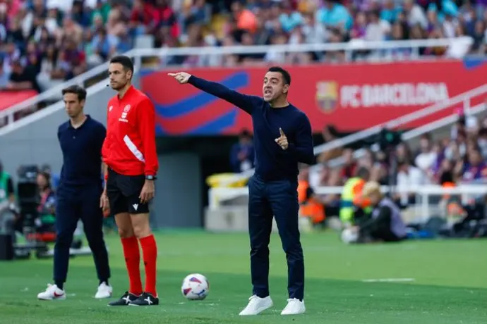 Xavi Hernández se marcha de Barcelona con la "conciencia tranquila" y no descarta volver