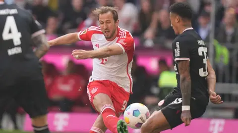 Harry Kane marca doblete ante el Frankfurt y lidera el triunfo del Bayern Munich