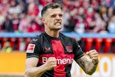 Granit Xhaka entrena equipo de quinta división mientras juega con Bayer Leverkusen